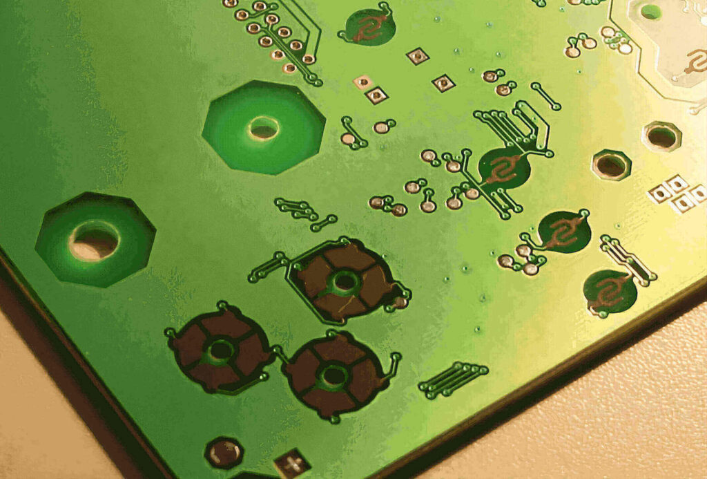 Carbon Druck auf Leiterplatten als Tipp Kontakt